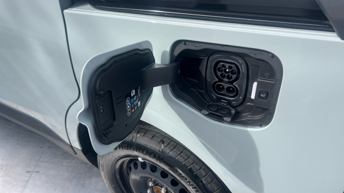 Ford Transit Courier E-Transit Courier 100kW 43kWh Trend Van Auto - Image 36